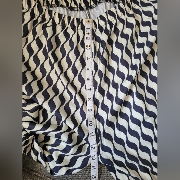NWOT 2 pc pant set, light material. - Picture 7 of 8